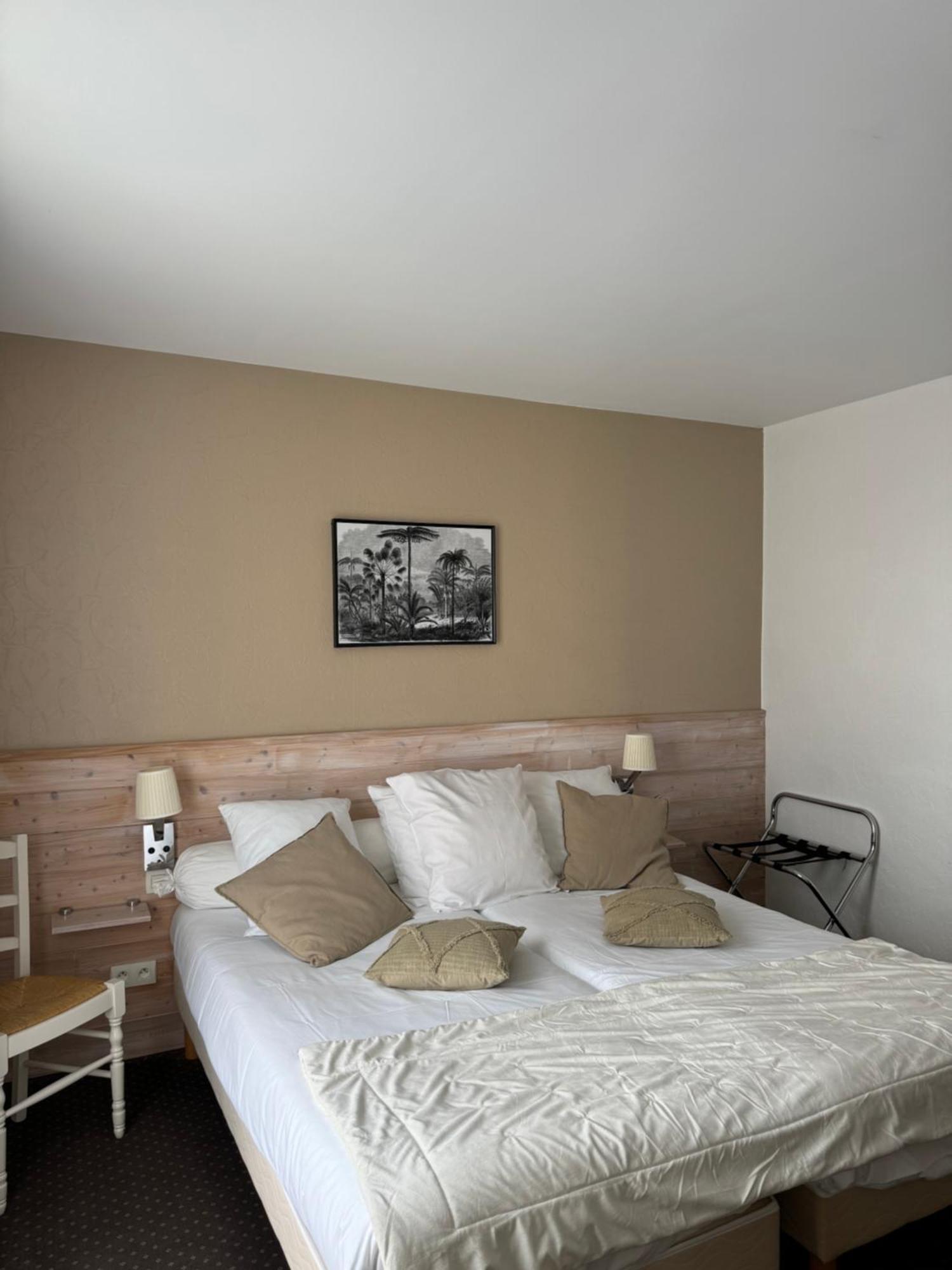 Chez-Marion Hotel Merville-Franceville-Plage Kültér fotó